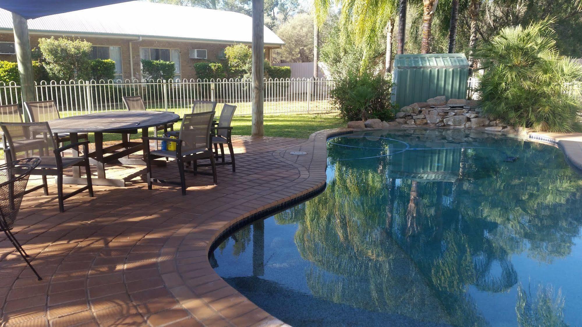 Mulga Country Motor Inn Charleville Exterior foto